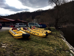 RAFT AND BOAT RENTAL VLTAVA - CK ČESKÝ KRUMLOV - VLTAVA RAFTING