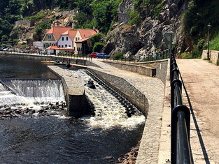 RAFT AND BOAT RENTAL VLTAVA - CK ČESKÝ KRUMLOV - VLTAVA RAFTING